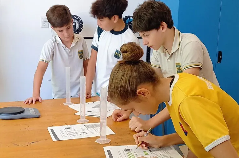 Alumnos de Secundaria en un taller del Active Learning Programme